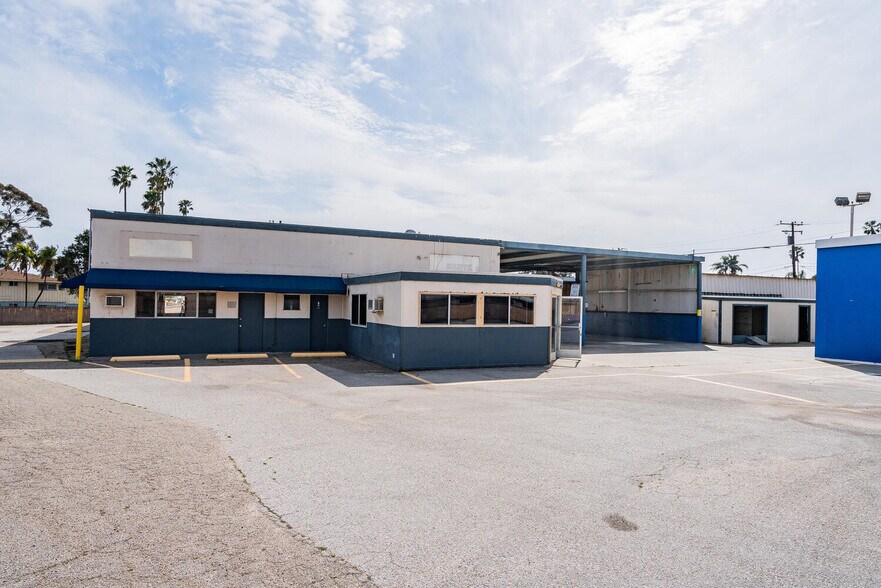 More Photos Of 3440 E Main St, Ventura Auto Dealership For Lease