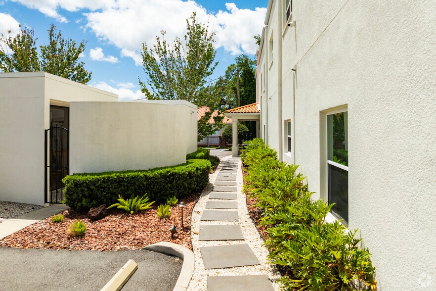 More Photos Of 5116 N Armenia Ave, Tampa Office For Lease