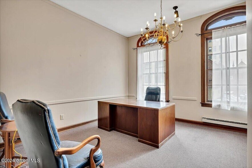 More Photos Of 48 Howard St, Albany Office For Sale