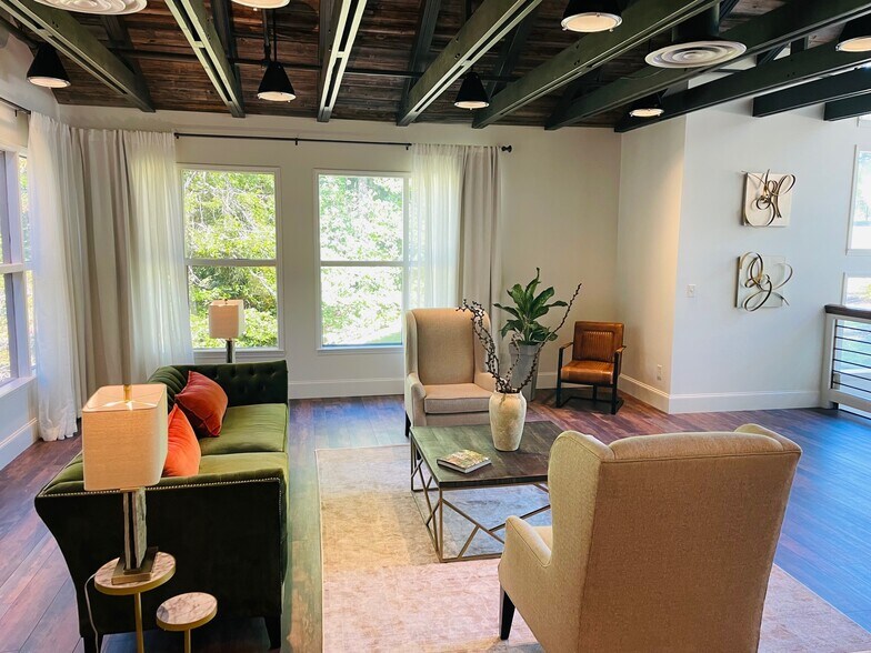 More Photos Of 70 Sapphire Valley Rd, Sapphire Apartments For Sale