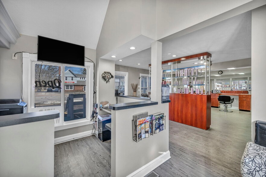 More Photos Of 7362 Center St, Mentor Freestanding For Sale