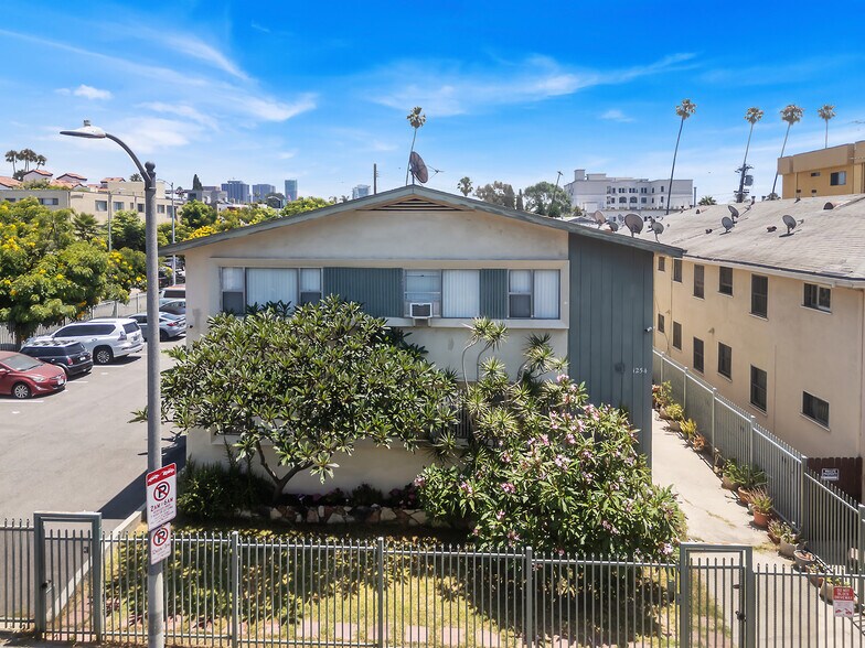 More Photos Of 1254 N Orange Dr, Los Angeles Apartments For Sale
