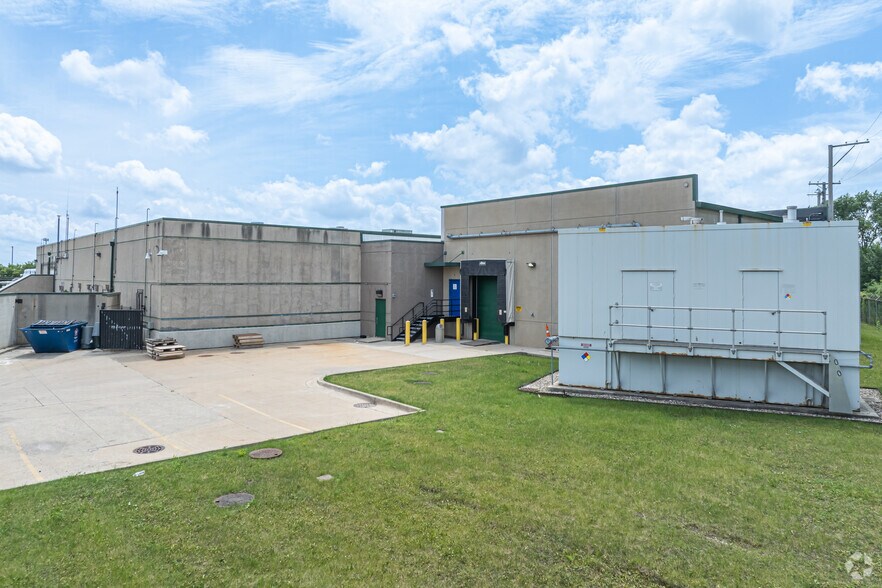 More Photos Of 4200 W 40th St, Chicago Industrial For Sale