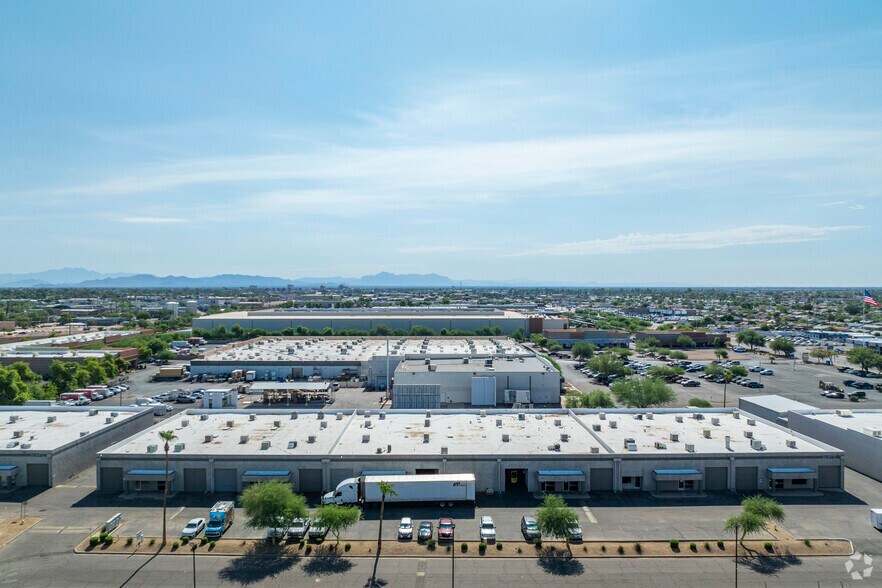 More Photos Of 1826 W Broadway Rd, Mesa Warehouse For Lease