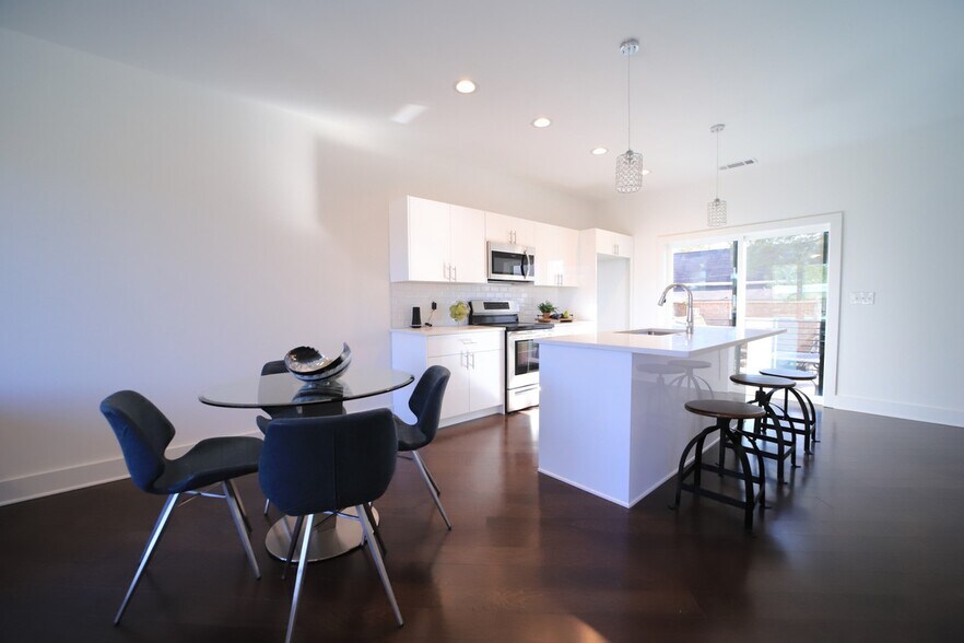 More Photos Of 2488 Perry Blvd NW, Atlanta Apartments For Sale