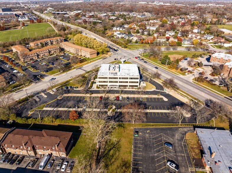 Primary Photo Of 950 Milwaukee Ave, Glenview Office For Sale