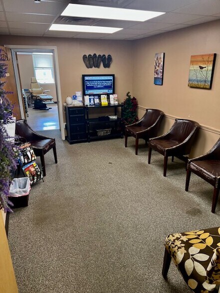 More Photos Of 850 West Chester Pike, Havertown Medical For Sale