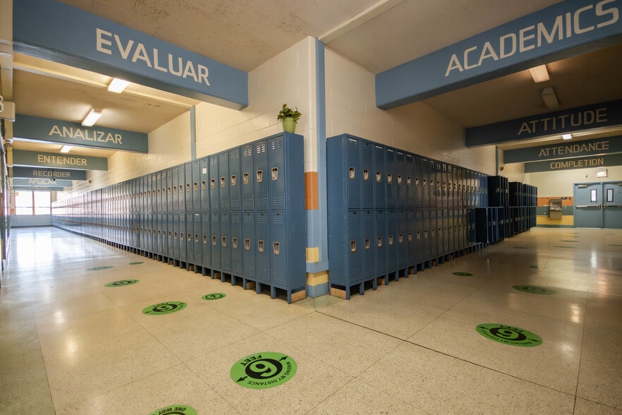 More Photos Of 819 & 831-847 N Leamington Ave, Chicago Schools For Sale