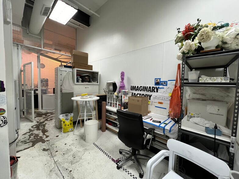 More Photos Of 1401-1431 Northern Ct, Madison General Retail For Sale