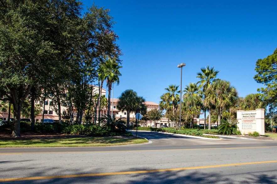 More Photos Of 911 Mar Walt Dr, Fort Walton Beach Office For Lease