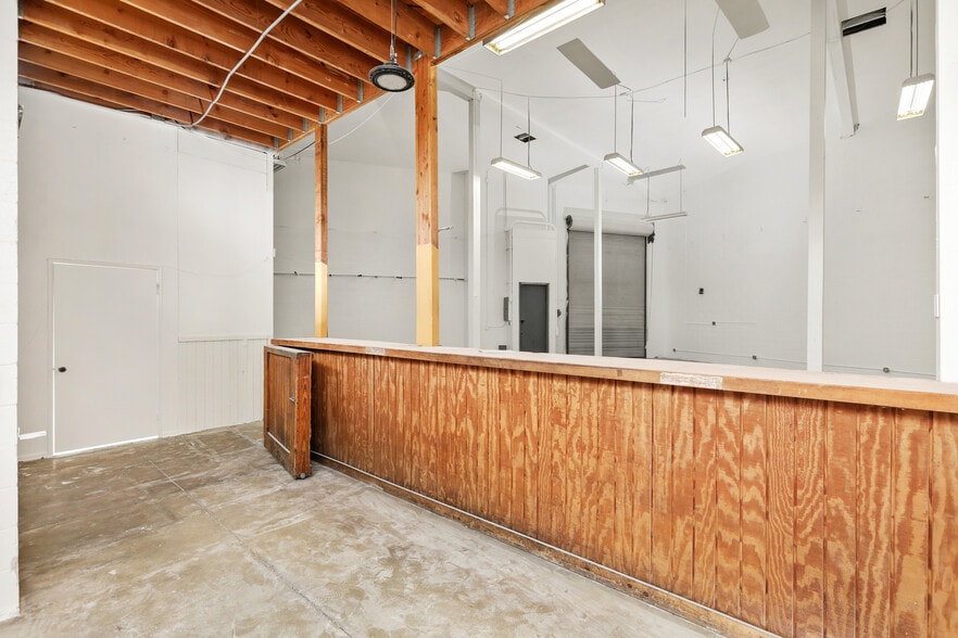 More Photos Of 4931 Venice Blvd, Los Angeles Storefront For Lease