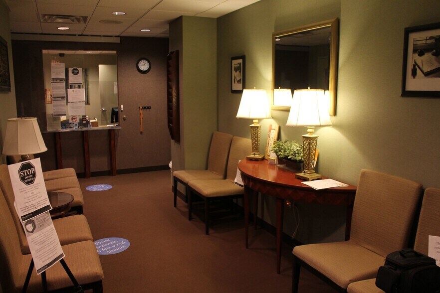 More Photos Of 111 N Wabash Ave, Chicago Office For Lease