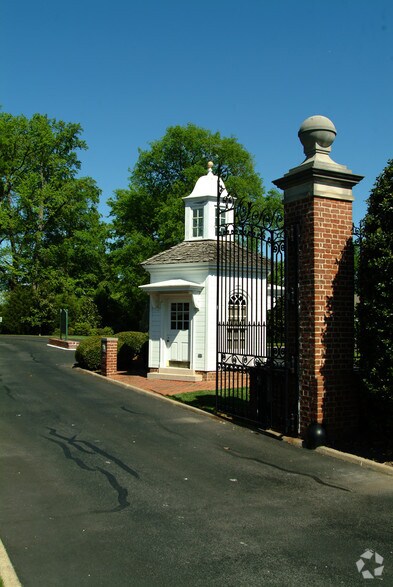 More Photos Of 1000 Virginia Center Pky, Glen Allen Hotel For Sale