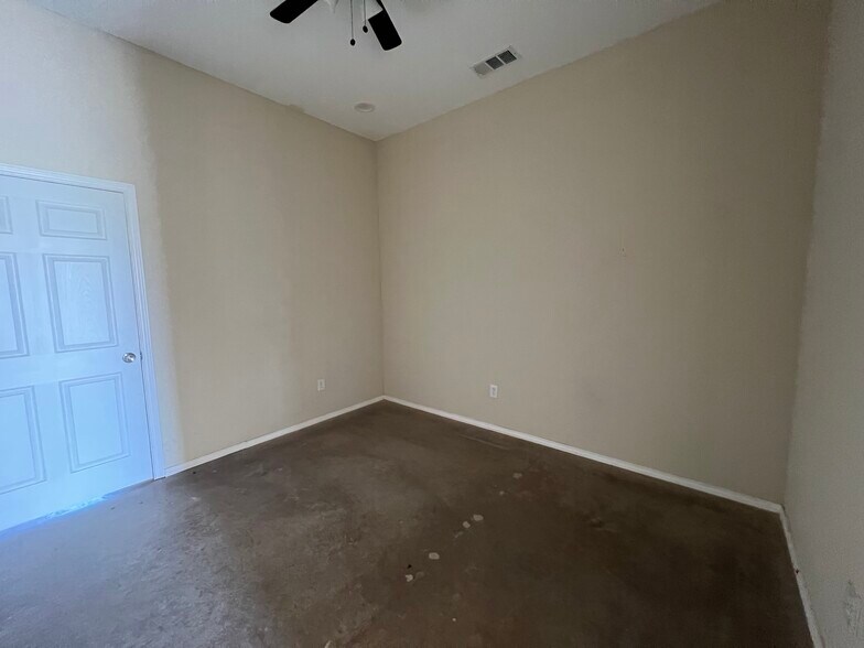 More Photos Of 1041 Technology Way, Waxahachie Industrial For Sale