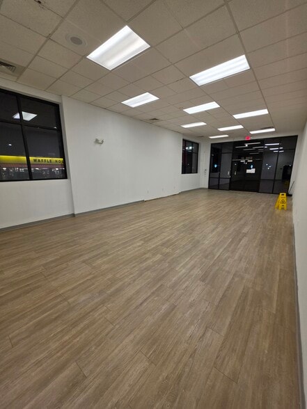 More Photos Of 3208 W Gate City Blvd, Greensboro Freestanding For Lease