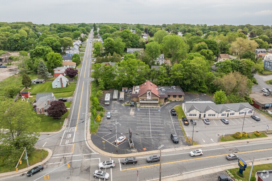 More Photos Of 405 Mendon Rd, Cumberland Restaurant For Sale