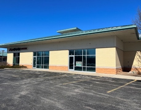 More Photos Of 620 E Green Bay Ave, Saukville General Retail For Lease