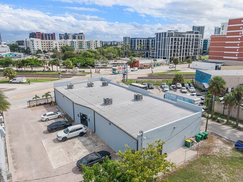 More Photos Of 701-705 N Andrews Ave, Fort Lauderdale Flex For Sale