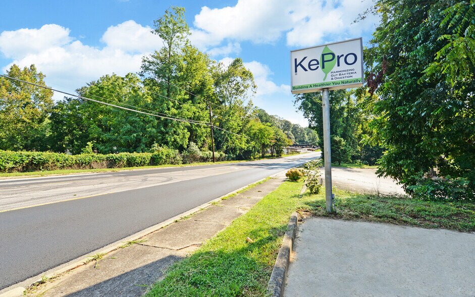 More Photos Of 250 E Currahee St, Toccoa Warehouse For Sale