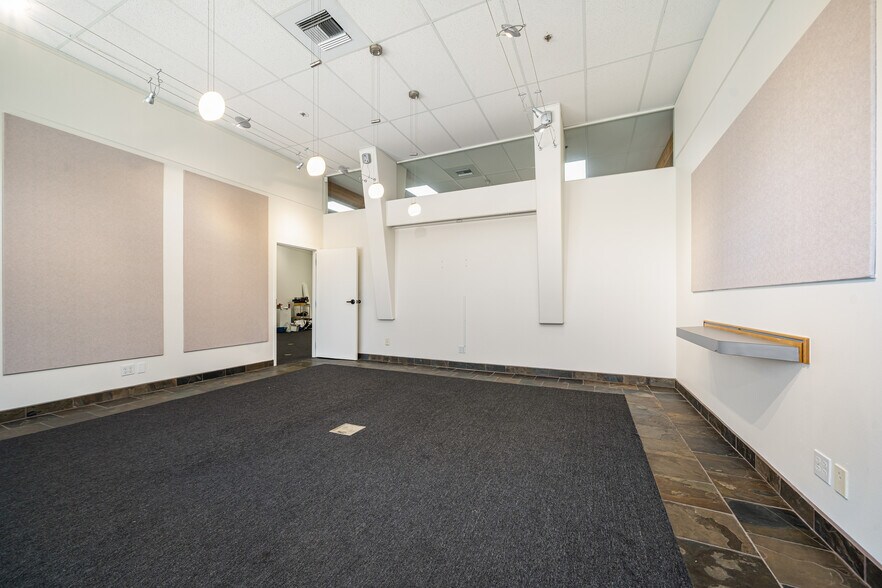 More Photos Of 70225 Highway 111, Rancho Mirage Storefront Retail Office For Lease