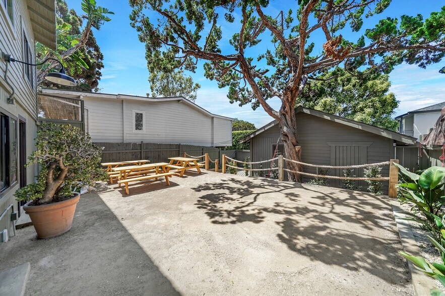 More Photos Of 31715 Coast Hwy, Laguna Beach Restaurant For Sale