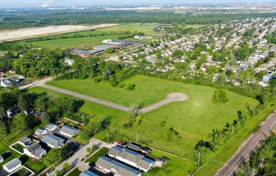 More Photos Of 100-118 Jay St, Elwood Land For Sale