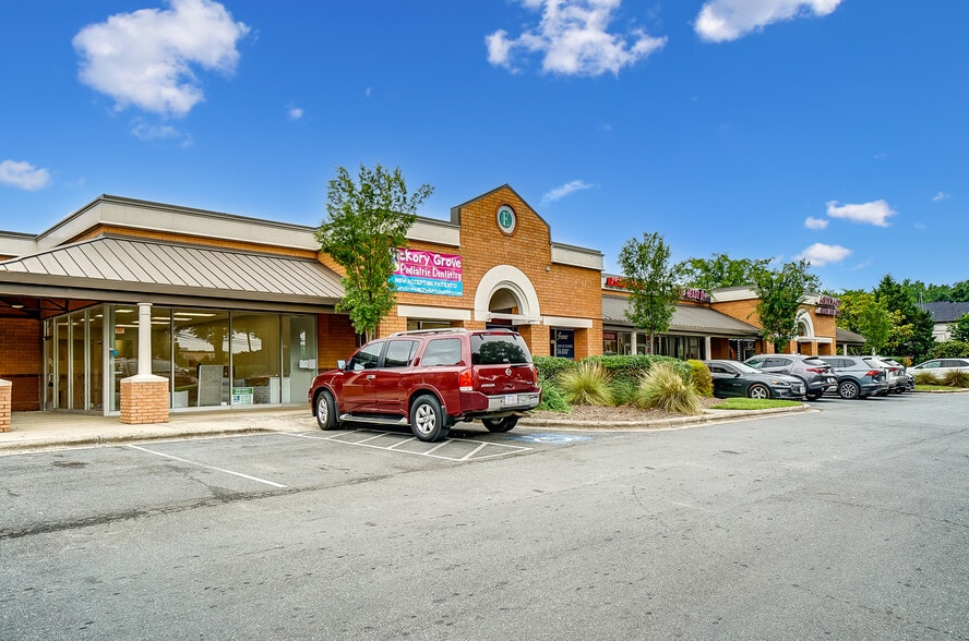 5820 E WT Harris Blvd, Charlotte, NC 28215 For Lease