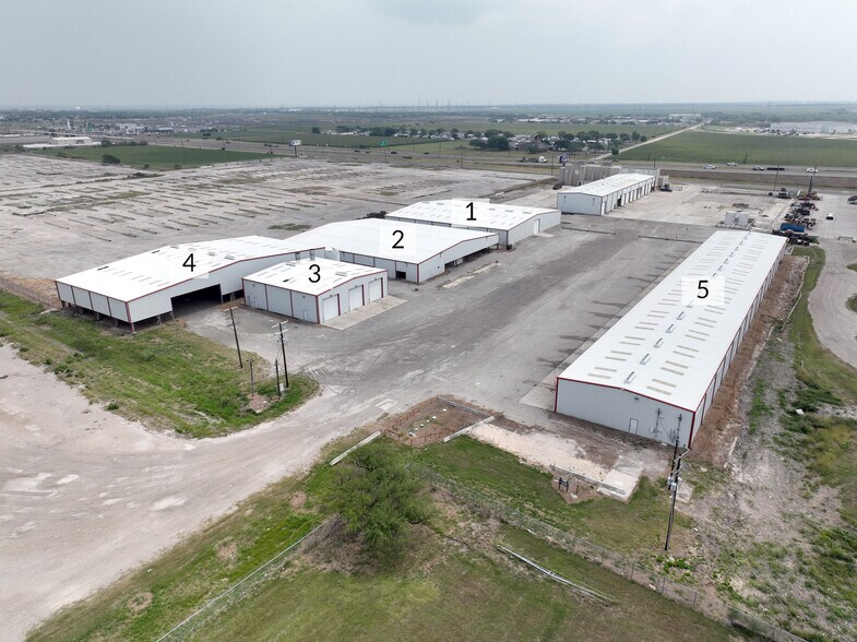 More Photos Of 4599 I-69, Robstown Manufacturing For Lease