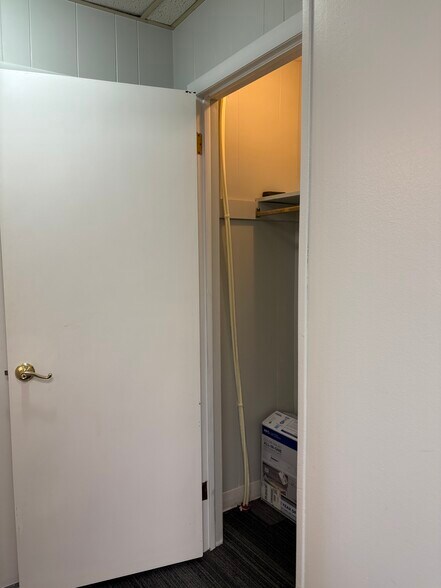 More Photos Of 2 Kings Hwy W, Haddonfield Office For Lease