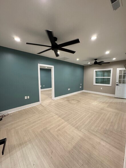 More Photos Of 1817 Baker Rd, High Point Warehouse For Lease