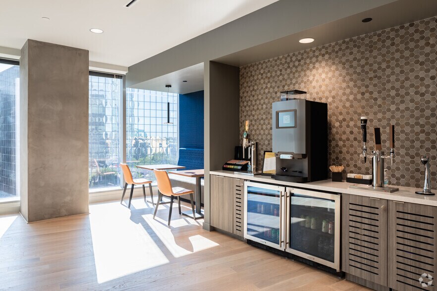 Photo of 17th Floor Ste 1725