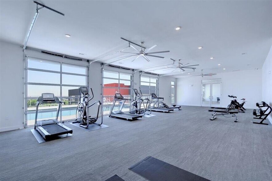 More Photos Of 4361 S Congress Ave, Austin Apartments For Sale