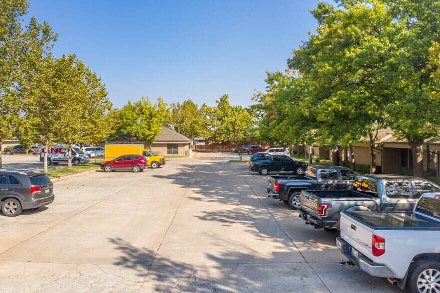 More Photos Of 2932 NW 122nd St, Oklahoma City Office For Sale