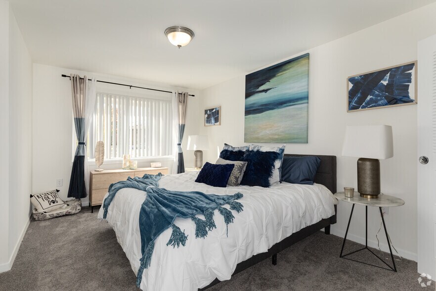 More Photos Of 5400 Livingston Ter, Oxon Hill Apartments For Sale