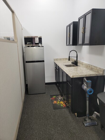 More Photos Of 1522 Pointer Ridge Pl, Bowie Coworking Space