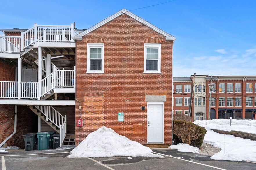 More Photos Of 30-32 Water St #3, Newburyport Office For Sale