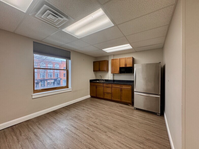 More Photos Of 38 Elm St, Westfield Storefront Retail Office For Lease