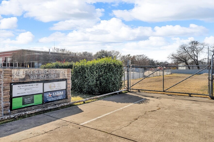 More Photos Of 4005 Rufe Snow Dr, North Richland Hills Medical For Sale