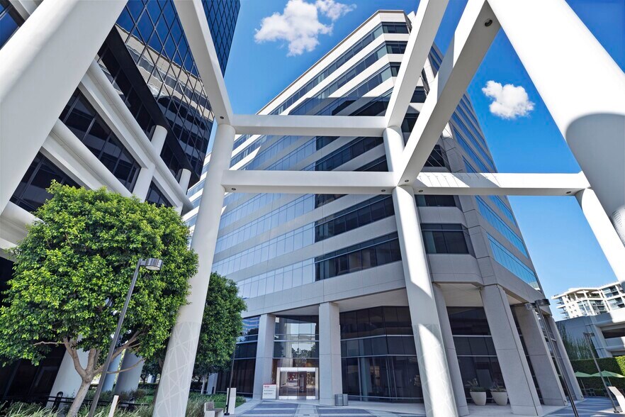 More Photos Of 18100 Von Karman Ave, Irvine Unknown For Lease