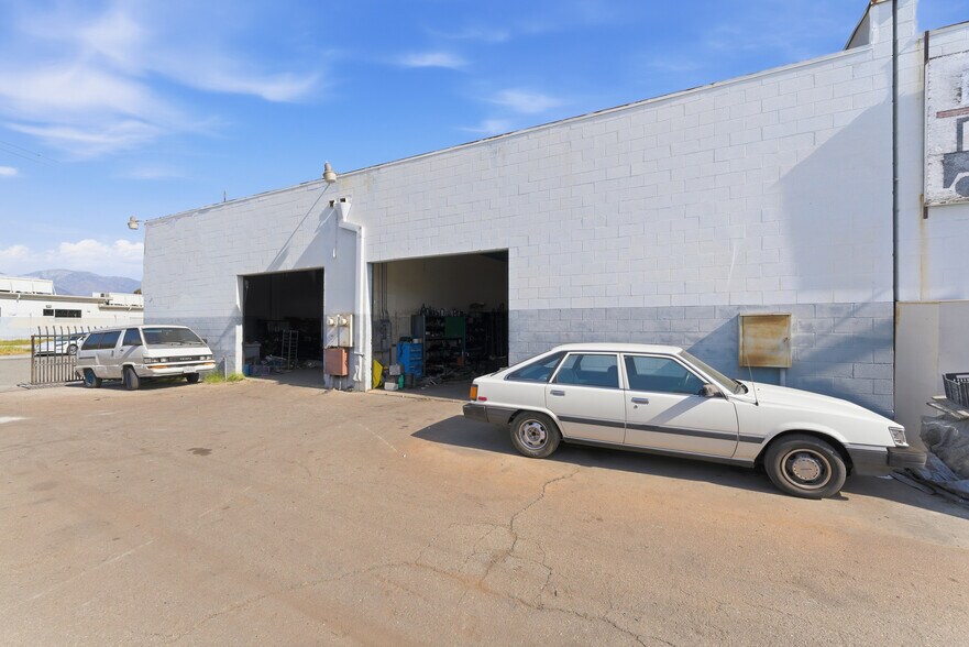 More Photos Of 159-161 N East End Ave, Pomona Warehouse For Sale