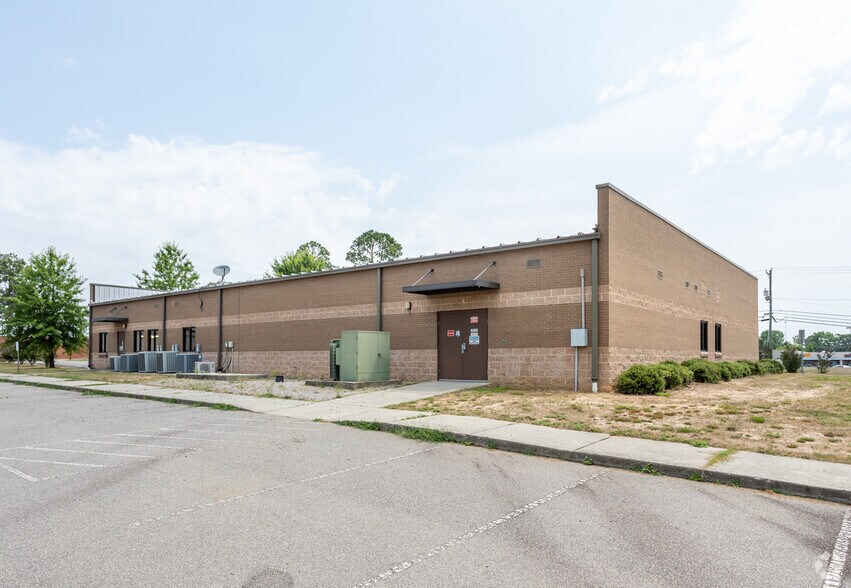 More Photos Of 1061 Aberdeen Rd, Laurinburg Medical For Sale