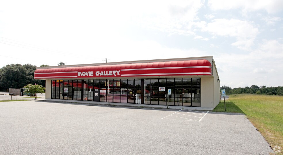 More Photos Of 309 Chesterfield Hwy, Cheraw Unknown For Lease