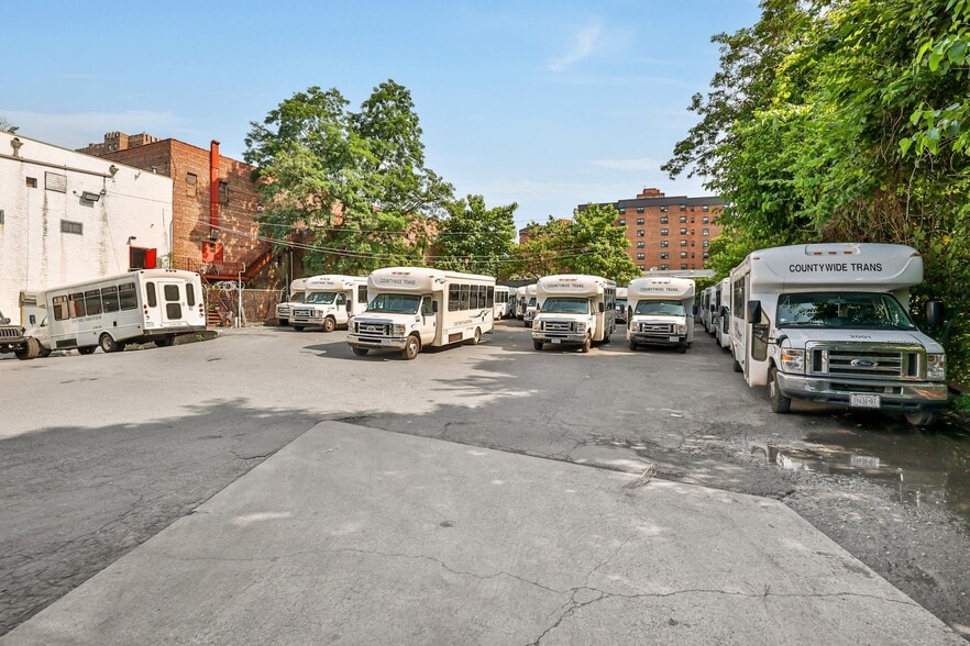 More Photos Of 50 Palisade Ave, Yonkers Storefront Retail Residential For Sale