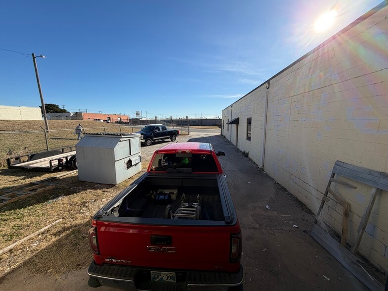More Photos Of 1825 W Main St, Oklahoma City Warehouse For Sale