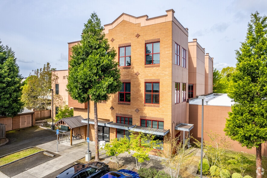 More Photos Of 3934 NE Martin Luther King Jr Blvd, Portland Office For Lease