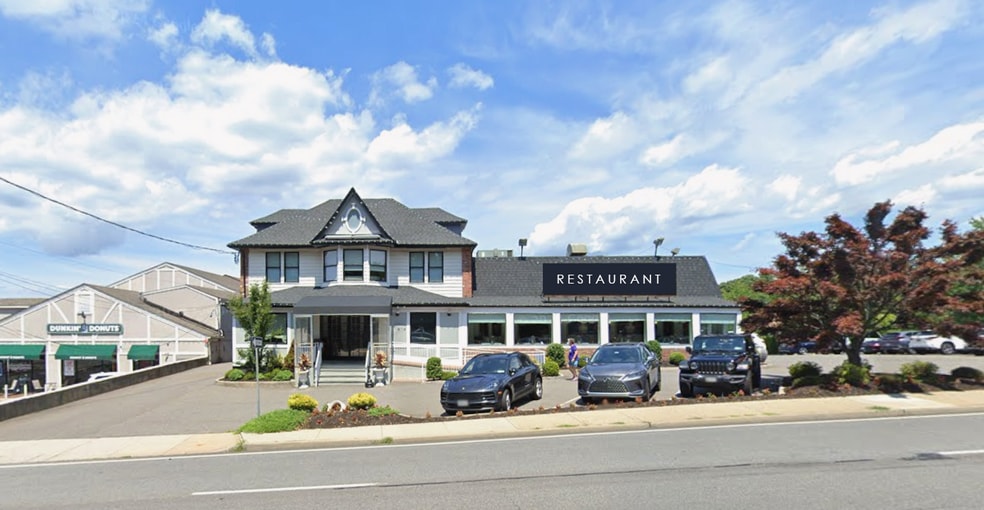 Primary Photo Of 8289 Jericho Tpke, Woodbury Restaurant For Lease