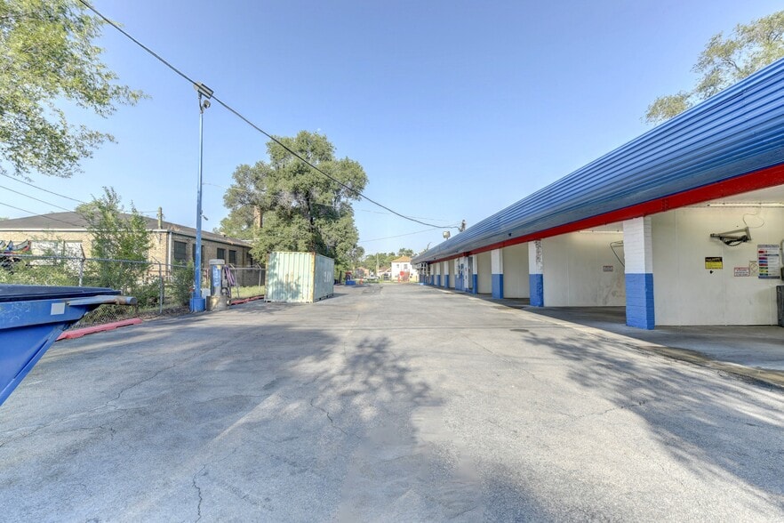 More Photos Of 2637 E 100th St, Chicago Carwash For Sale