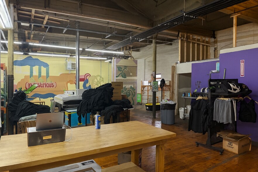 More Photos Of 21 Sabin St, Pawtucket Manufacturing For Lease