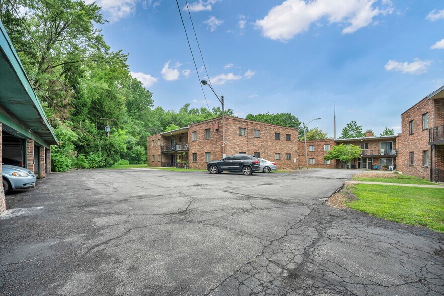 More Photos Of 818-850 S Green Rd, South Euclid Apartments For Sale