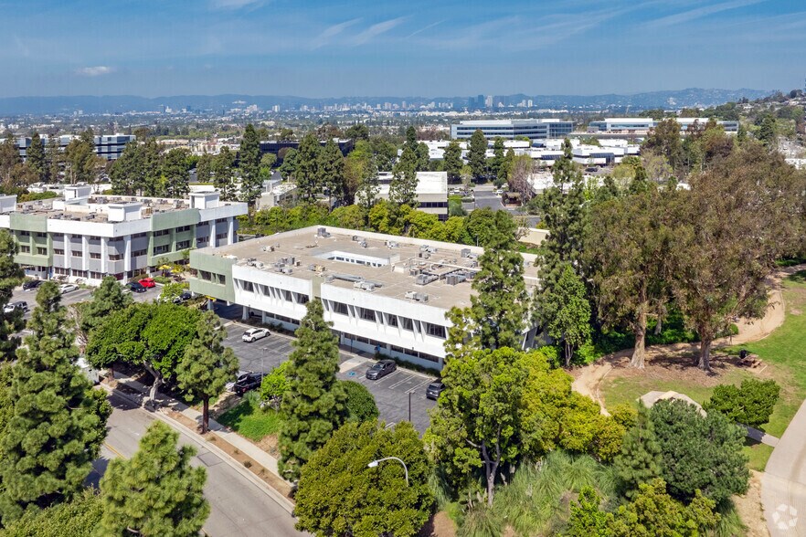 More Photos Of 5839 Green Valley Cir, Culver City Office For Lease
